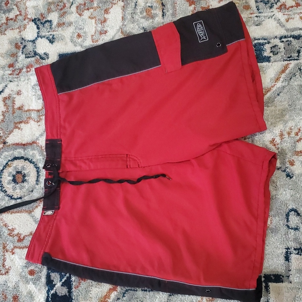 AFTCO Shorts Men Red Black 40 in
